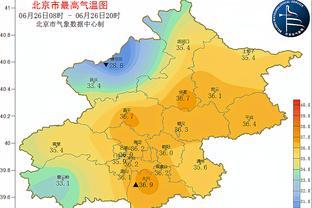 沙特联裁判：梅西更专注于自己的比赛，而C罗在场上对裁判更热情